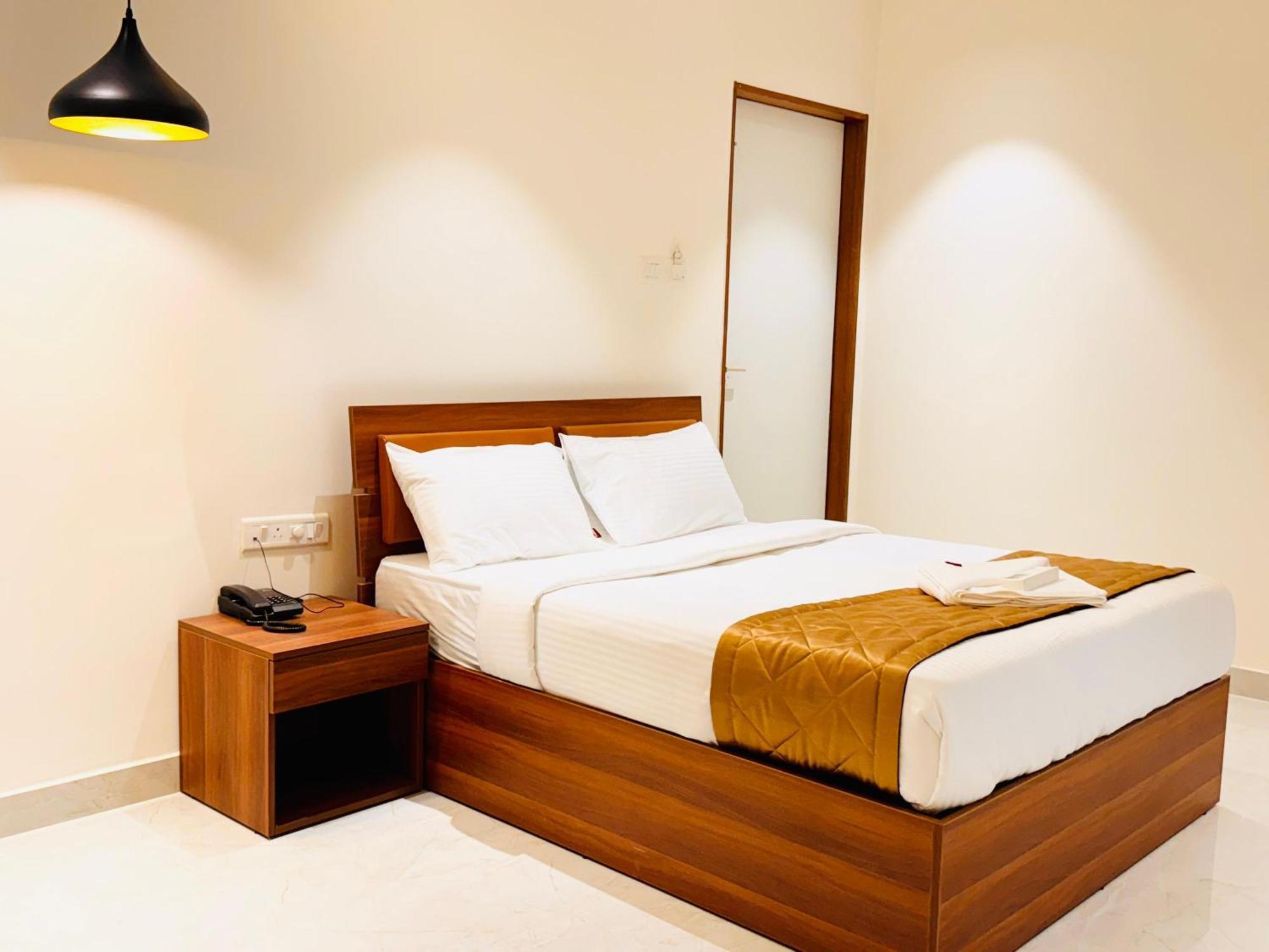 העיר בנגלור Hotel Star Avenue - Indiranagar מראה חיצוני תמונה